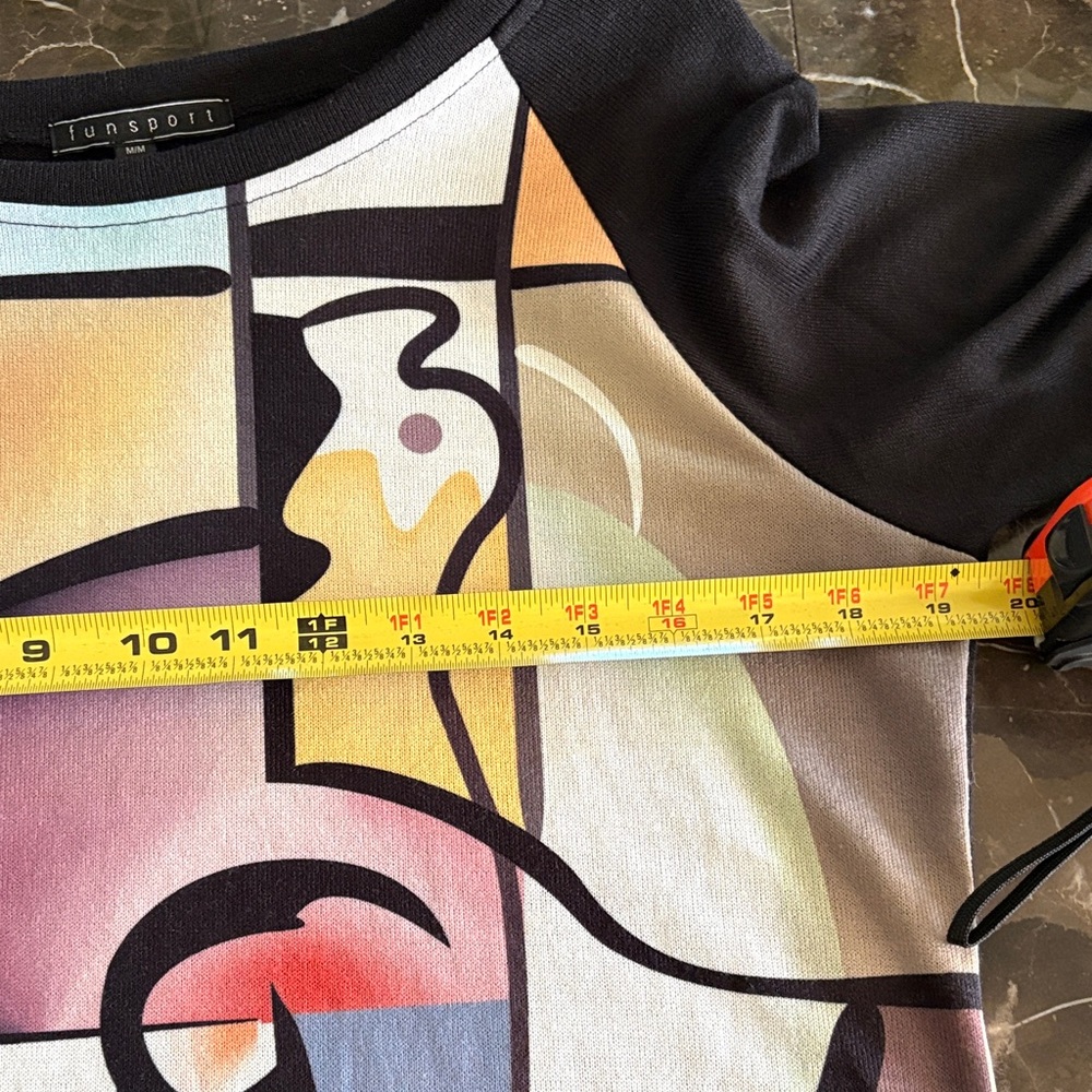 Abstract Colorblock Bell-Sleeve Top - Picture 10 of 10